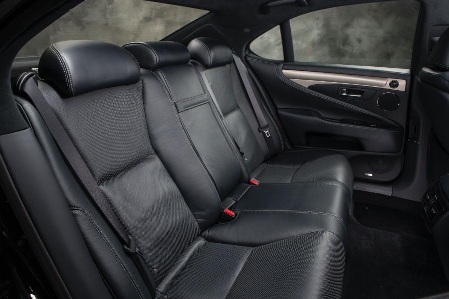  Lexus LS460 F-Sport 2013 года  (фото 16 из 47)